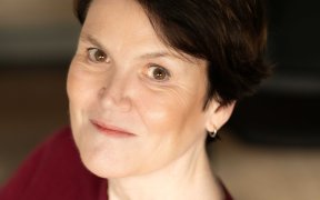 collega Cindy lacht naar foto