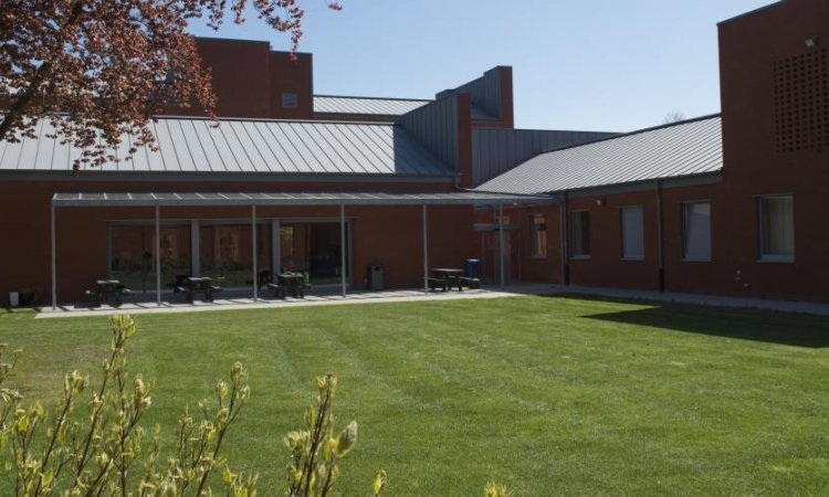 Buitenaanzicht van campus De Markt
