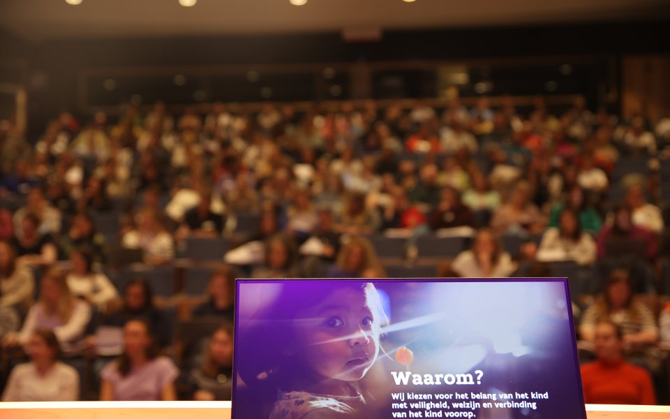 foto zaal tijdens studiedag complexe scheidingen