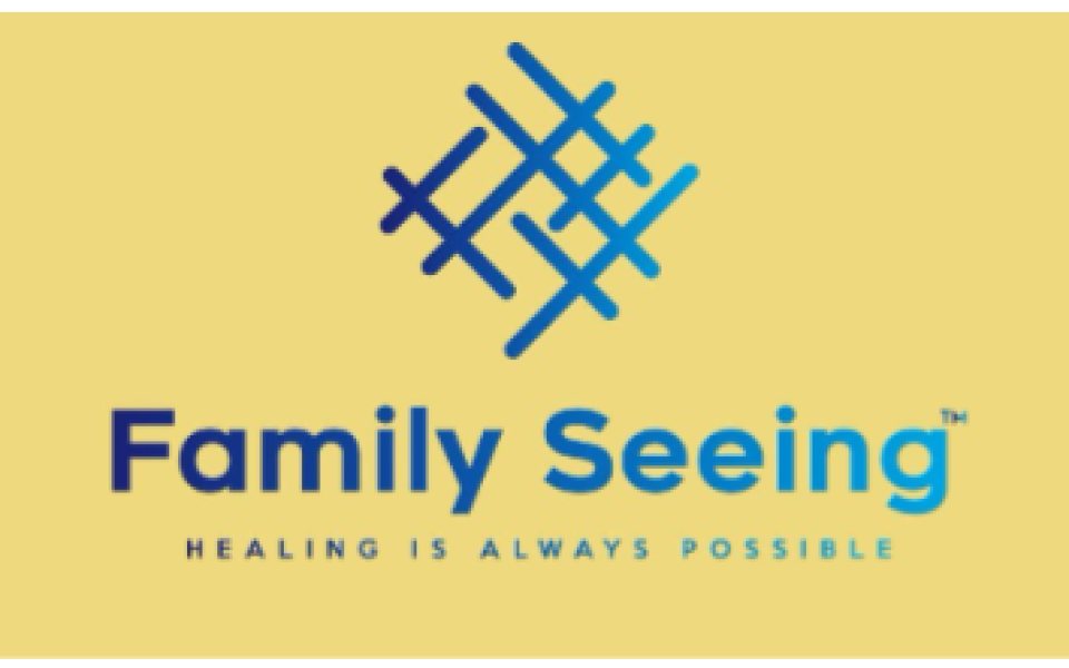 logo family seeing