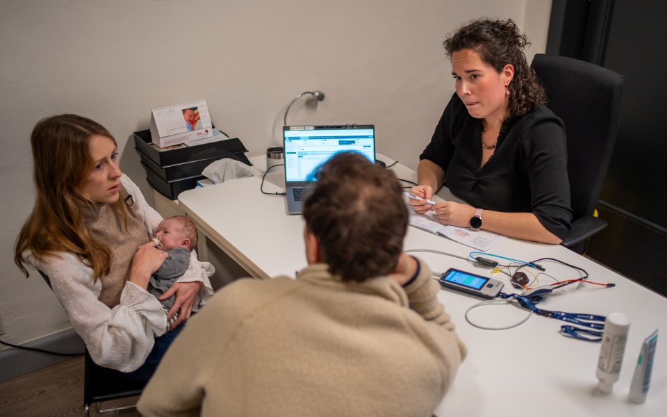 gehoortest bij een kleine baby