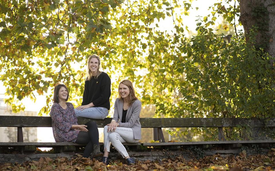 Internaatbeheerders Marjolena van Internaat De Tuinen in Ganshoren (links) Jessica van Internaat COOVI in Anderlecht (midden) en Els (rechts)