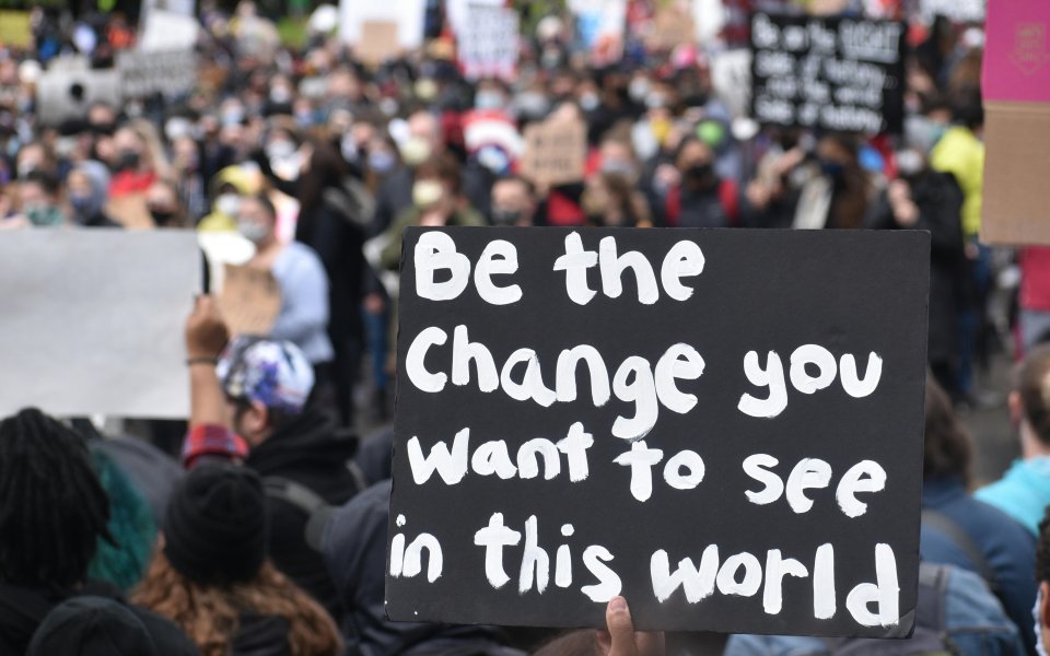 sign met be the change you want to be in the world