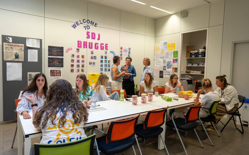 In de eetzaal bij de sociale dienst jeugdrechtbank Brugge