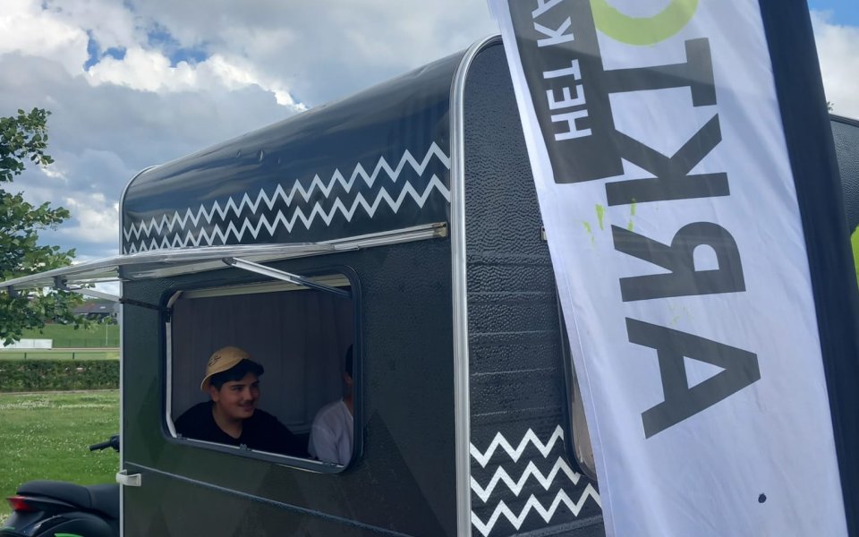 caravan Arktos
