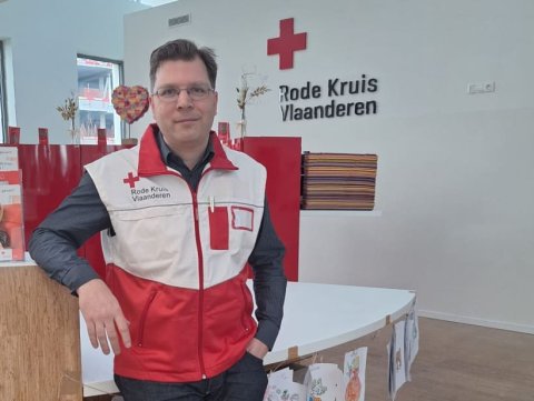 Geert als vrijwilliger bij het Rode Kruis
