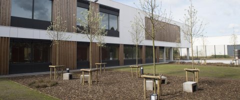 Buitenaanzicht van campus Beernem