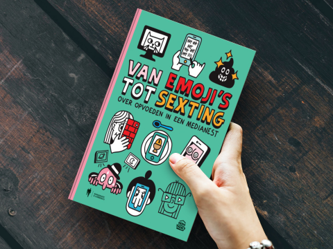 Cover boek Mediawijs Van emoji's tot sexting